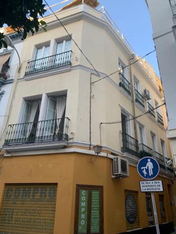 Stunning Attic With Private Terrace And Parking Optional Apartman Sevilla Kültér fotó