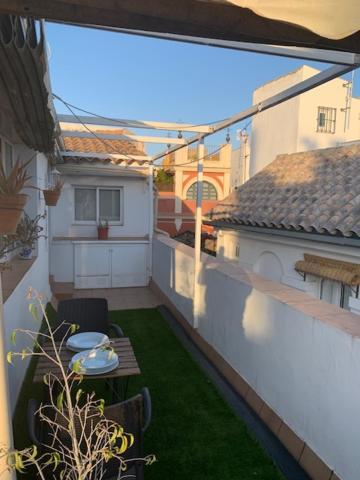 Stunning Attic With Private Terrace And Parking Optional Apartman Sevilla Kültér fotó
