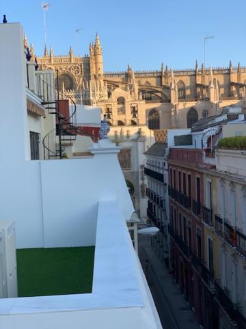 Stunning Attic With Private Terrace And Parking Optional Apartman Sevilla Kültér fotó