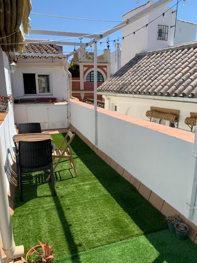 Stunning Attic With Private Terrace And Parking Optional Apartman Sevilla Kültér fotó